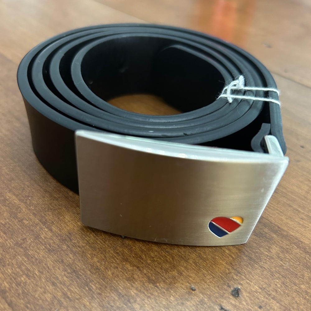 Southwest Airlines logo official leather belt. M